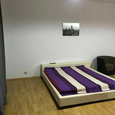 Park Apartment *